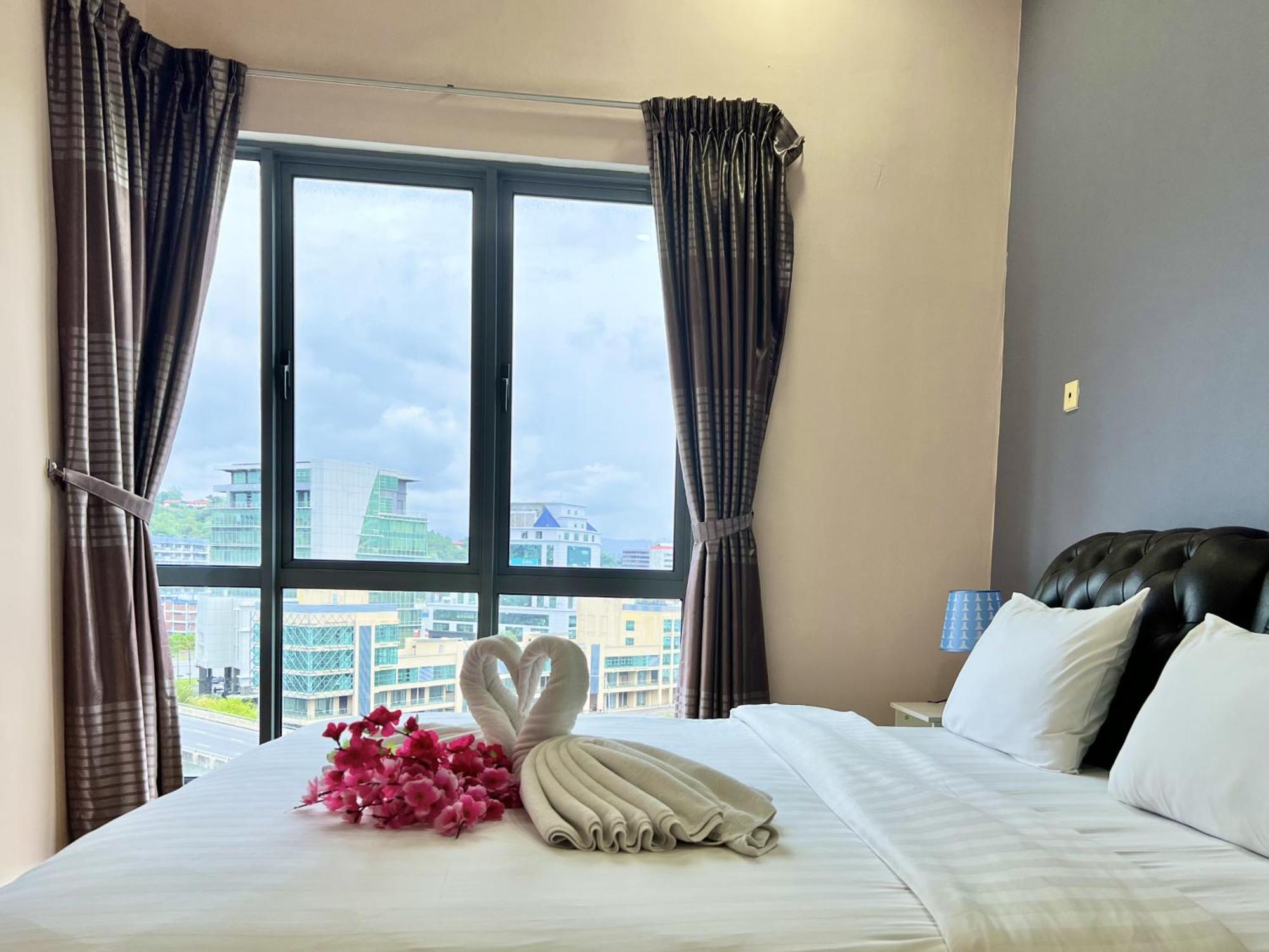 Margo Istay - The Loft Imago Kota Kinabalu Exterior foto